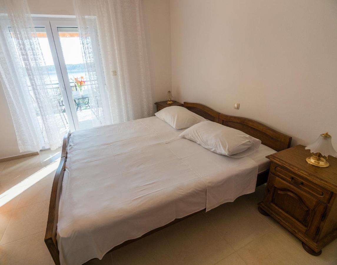 Apartments Anita 1 Barbat na Rabu ภายนอก รูปภาพ