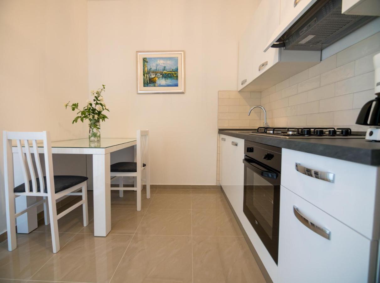 Apartments Anita 1 Barbat na Rabu ภายนอก รูปภาพ