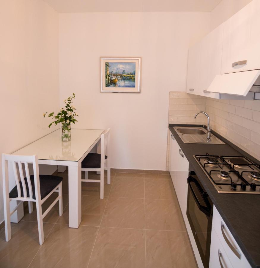 Apartments Anita 1 Barbat na Rabu ภายนอก รูปภาพ